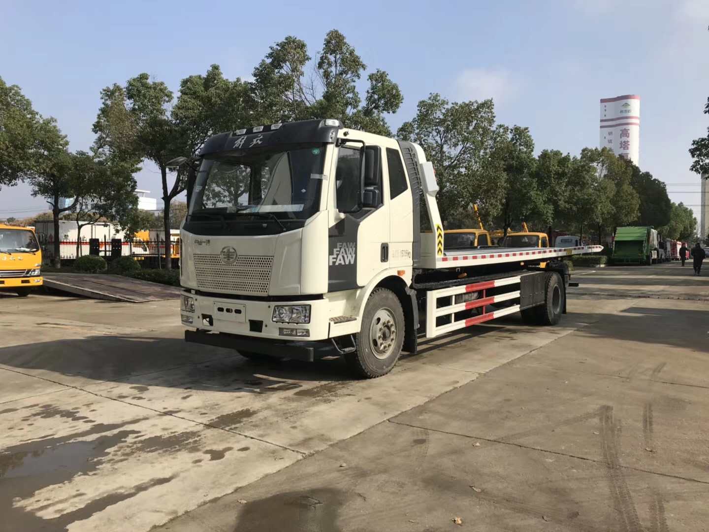 解放J6一拖二清障車廠家16w
