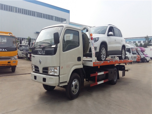 東風(fēng)福瑞卡一拖二清障車