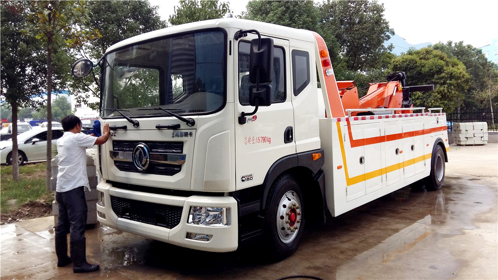 東風(fēng)D9清障車廠家直銷19w